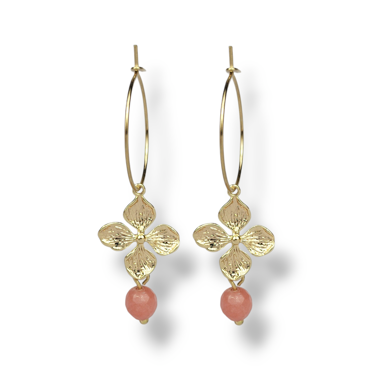 Ørering med blomst og koral jade. Med 18 karat guld.